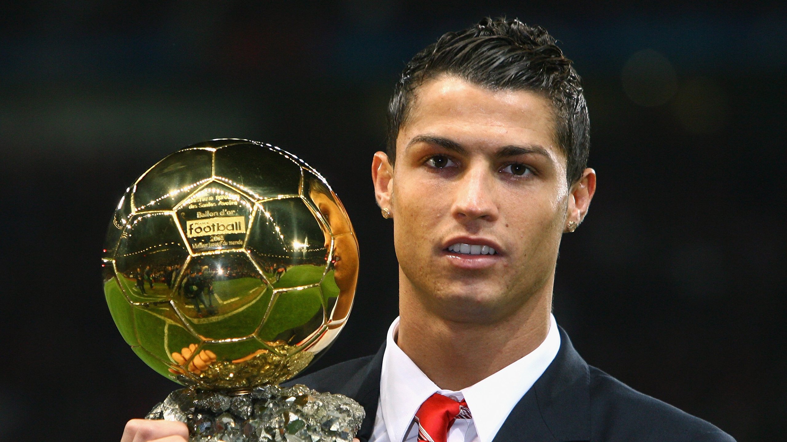 米兰体育app在线下载-主帅阿迈德·本贾布执教重塑球队